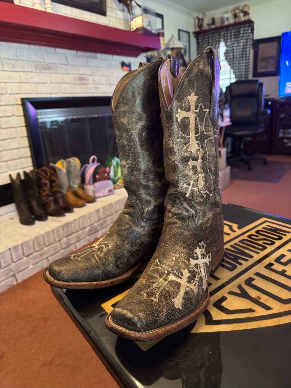 Circle G Distressed Black Leather Heeled Cowboy Boots with Cross Stitching